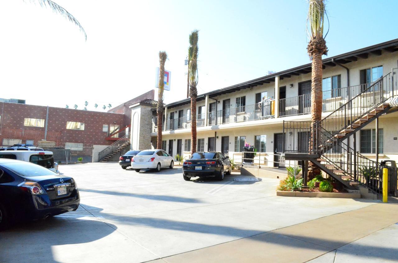 Tuscan Garden Inn Los Angeles Exterior photo