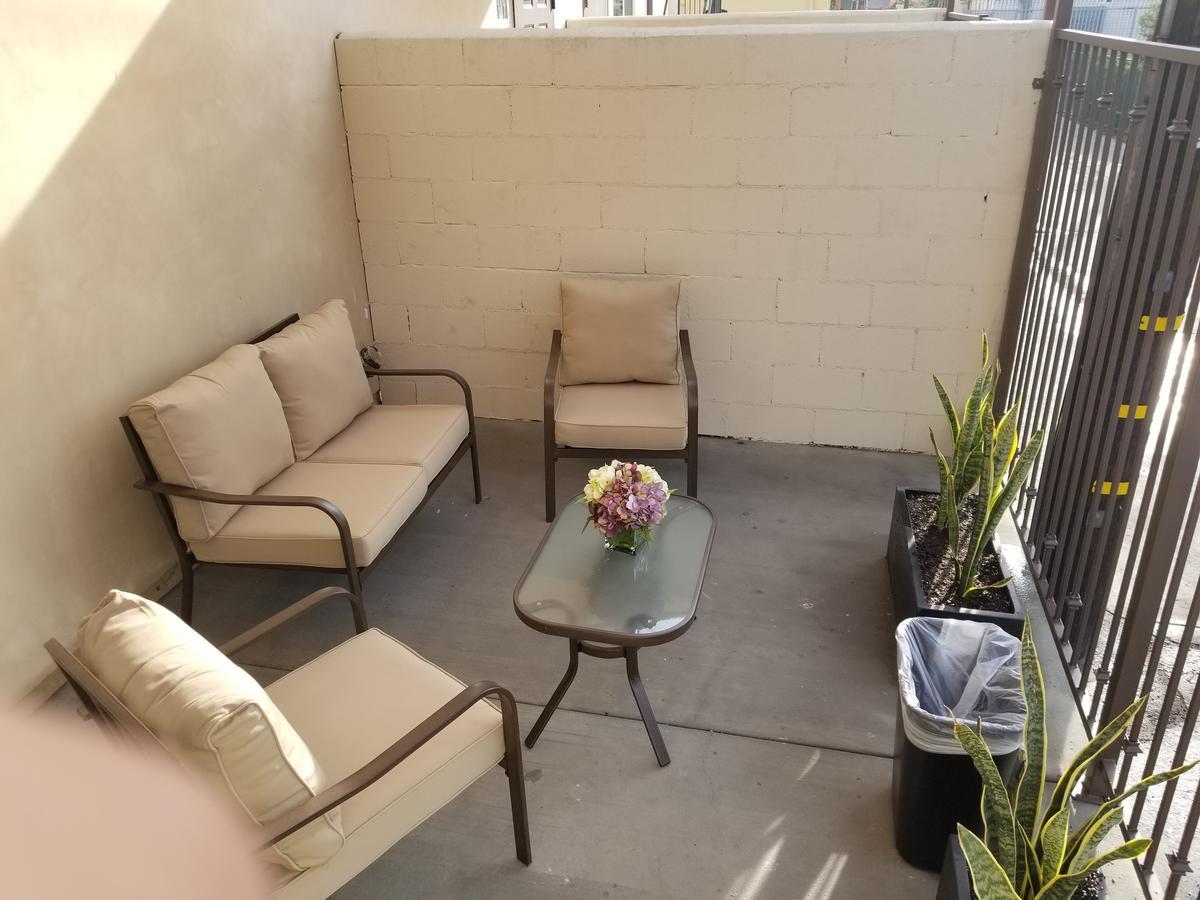 Tuscan Garden Inn Los Angeles Exterior photo